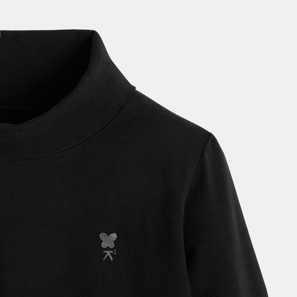 تي شيرت سادة مع ياقة مبرومة